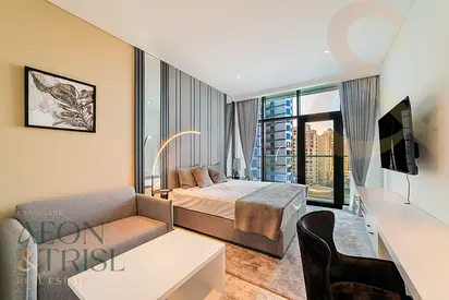 VIP Studio Vacant | Fully Furnished | Higher Floor