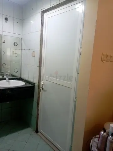 Aluminum door