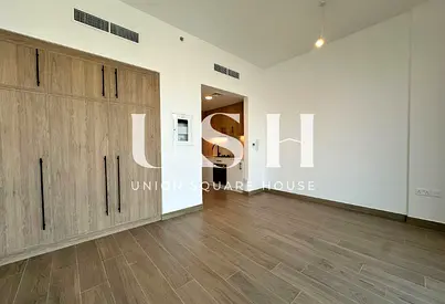 Modern Studio ||Family Friendly Community