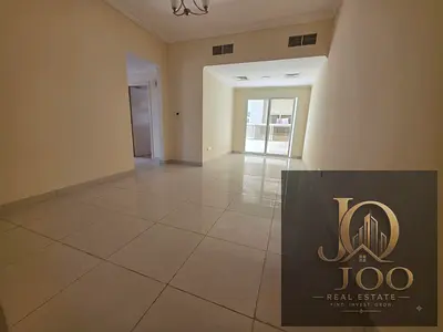 Spacious 2-Bedroom Apartment with Balcony, Central A/C, Built-in Wardrobes, Swimming Pool and Gym i