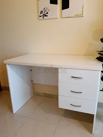 White 3-Drawer Study Desk in Good Condition