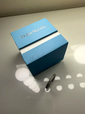 Brand New Dolce Mondo 925 Sterling Silver Ring (With Box)