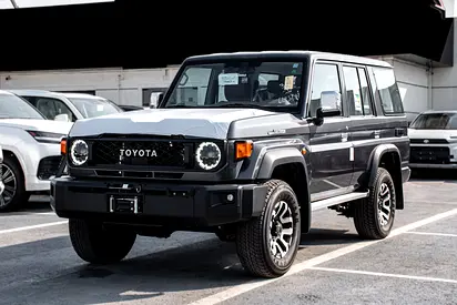 2026 Toyota LC 76 LX (4.0 Petrol) Fully loaded with Cool box and Air Compressor. GCC Specs