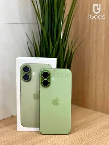 Apple iPhone 17 (Green) with box - Good condition