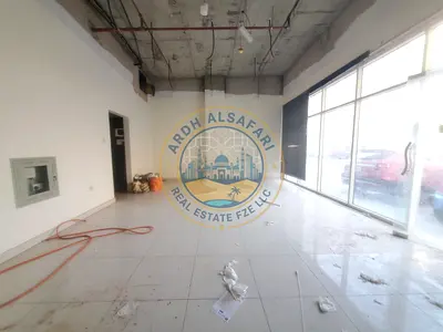 Ready to move big size Shop available in New Muwaileh