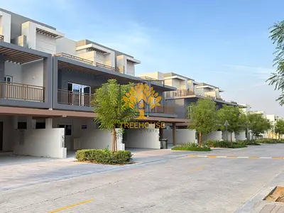 Exclusive Single Row 4BR Townhouses || Multiple Options