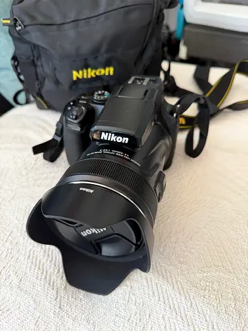 Nikon Coolpix P1000 Super Zoom  125x 300 Wide Optical Zoom