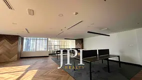 Vacant | Fitted | Near Metro