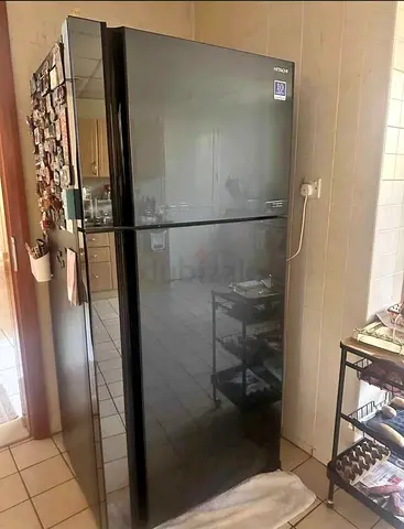 Hitachi refrigerator 710 liter capacity top mount freezer new model same like a new condition