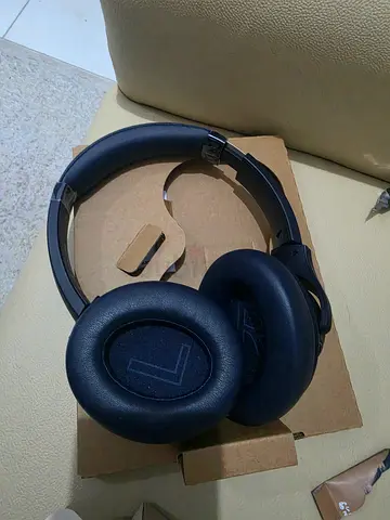 Sound core q20i almost brand new