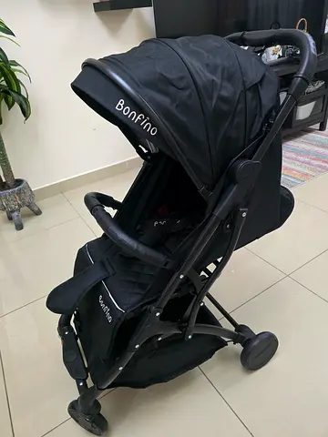 Bonfino lightweight standard stroller in good condition