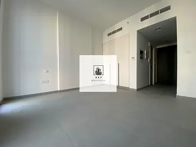 Specious luxury apartment for rent