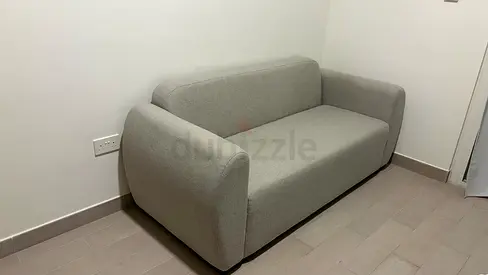 Light grey 3-seater fabric sofa in excellent condition