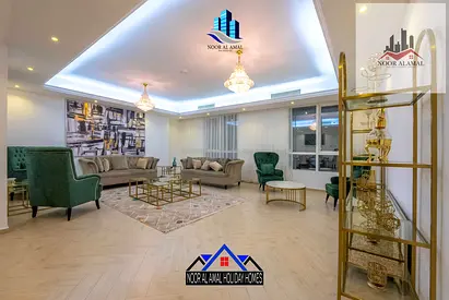 Sharjah, Al Khan – Second-occupant duplex villa. Features: 5 bedrooms and a living area. Maid’s room with an en-suite bathroom. 5 bathrooms in total.