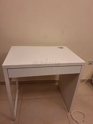 Simple white study / computer desk with drawer