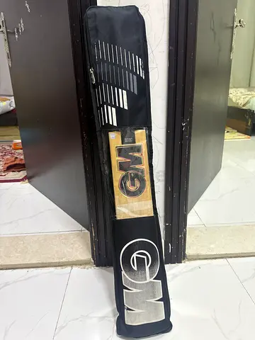 English willow cricket bat