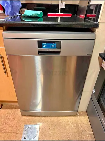 Free delivery Siemens iQ700 home connect WiFi dishwasher - excellent working condition