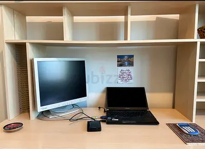 Computer table