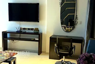 Spacious Canal-View Studio | Move-In Ready