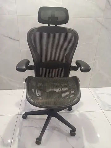 Ergonomic Mesh Office Chair with Headrest - Good Condition