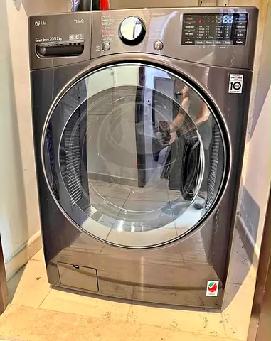 LG thinQ lastest model 20kg wash 12 kg dryer combo 2in1