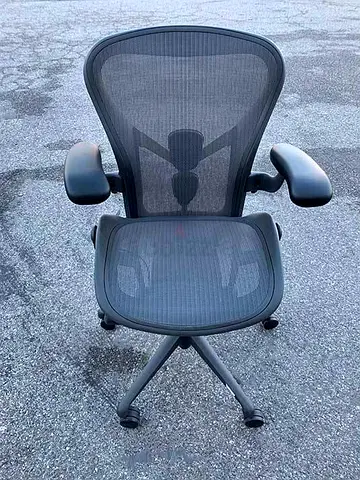 . Aeron Remastered Herman Miller Chair Full Option Size C