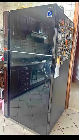 Hitachi refrigerator 710 liter capacity refrigerator top mount freezer new model same like a new