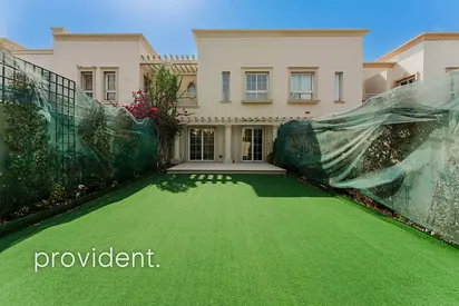 Fully Upgraded | Middle Unit | Vacant