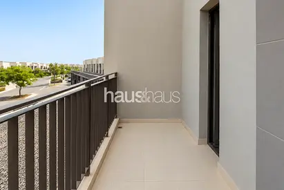 6 CHEQUES | Landscaped Ongoing | Large Garden