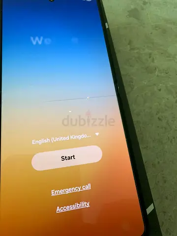 Samsung Galaxy Z Flip 7 phone With Box Bough in UAE