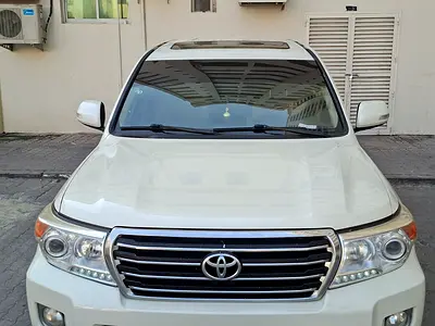 Toyota Land Cruiser 2015 GXR GCC Specs in Excellent Condition