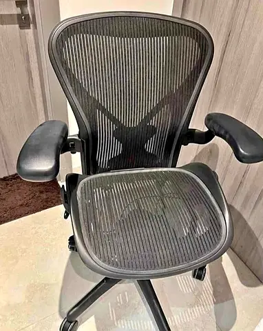 Herman Miller Aeron chair for selling.good condition