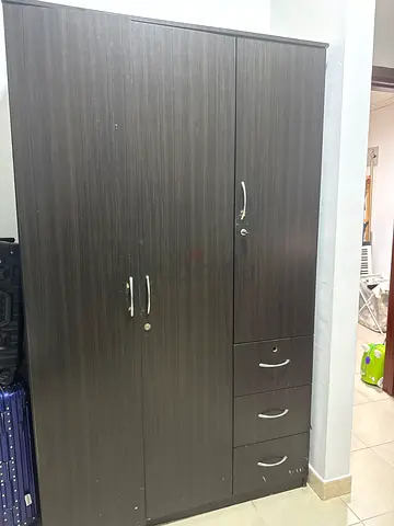 Wardrobe 2 door Large, Dark Brown – Shelves + Hanging Space Moving Out Sale