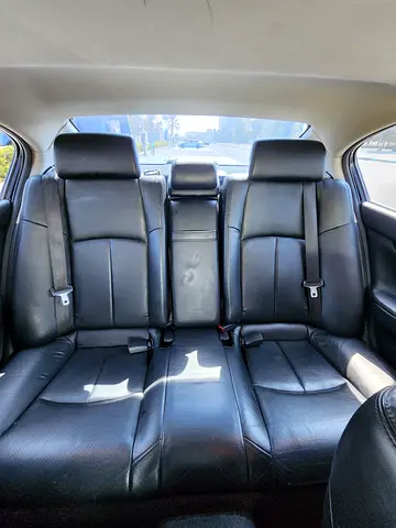 2013 Infiniti G37 photo 3