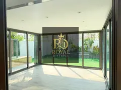 DISTRESS DEAL | HUGE VILLA | 5 BEDROOMS + MAID'S ROOM | LUXURY FINISHES | STYLISH LAYOUT | MODERN DE