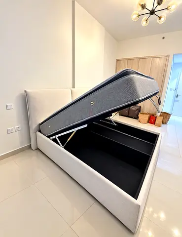 Queen storage bed with gas-lift mattress frame - 160cmx200cm