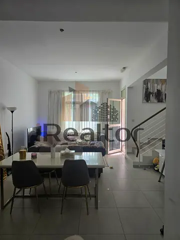 Modified 2 Bed Townhouse | Large Garden | Well Maintained | For SALE