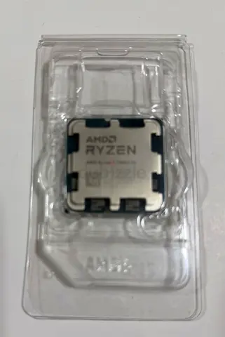 AMD Ryzen 7 7800X3D Gaming CPU – Never used