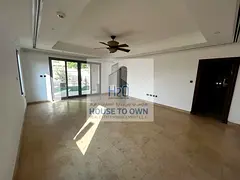 Corner 3BR Townhouse | Private Garden | Vacant Now
