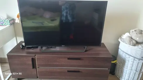 Sony 40-43" LED TV in good working condition