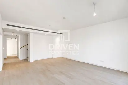 High End Townhouse | Premium Amenities | Best Deal