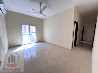 🏡 شقة واسعة غرفتين وصالة للإيجار بإطلالة جديدة تمامًا! 🔑 موقف سيارات مجاني