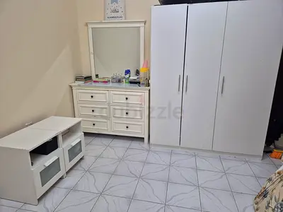 3 door cupboard with dressing table