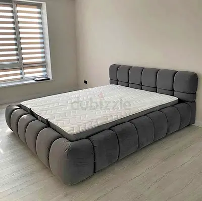 Premium Quality Cotton fabric Luxury Queen Bed Available