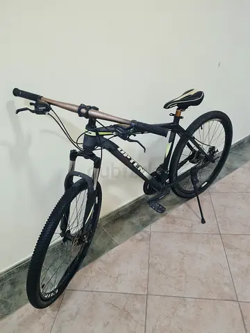 Upten 27" Mountain Bike - Hardtail, (bit of rust and front tyre tube is leaking air)