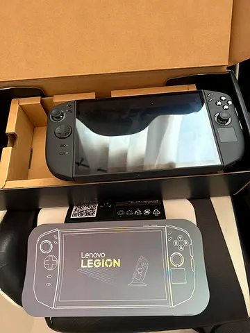 Lenovo Legion Go2 handheld gaming device - used, good condition 32gb ram- 1tb