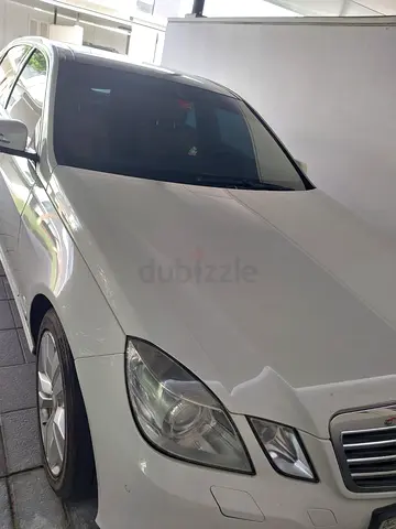 Mercedes-Benz E-Class E 300 2012 GCC Specs