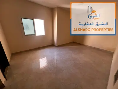 استوديو بمساحة كبيرة ومطبخ منفصل ومواقف أسفل البناية في النخيل 1 – ثاني صف من كورنيش عجمان