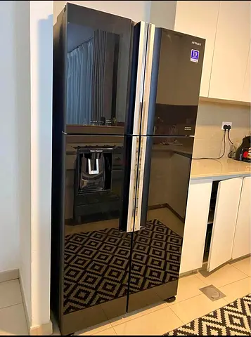 Hitachi Black cooler 4Door Refrigerator with water dispenser