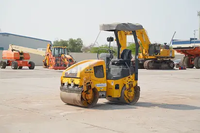 2016 Volvo DD25B Tandem Roller | 37.5 kN Impact Force | 2.52 Ton | Custom paid | PRICE - AED 8,300